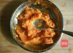 奶香南瓜双色馒头的做法图解2