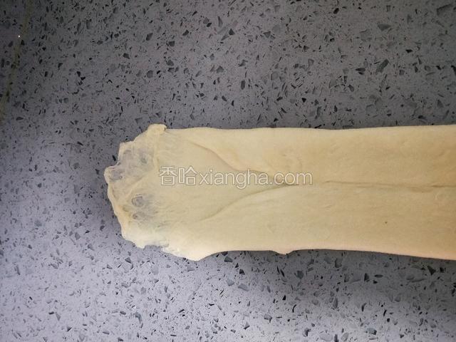 顶端用手指推开成薄膜