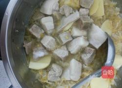 酸菜炖肉的做法图解12