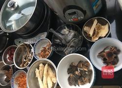 八菌乌鸡汤的做法图解1