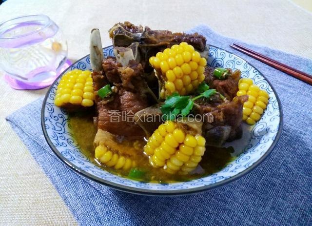 做好的排骨炖玉米