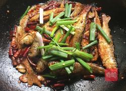 干煸小白鱼的做法图解12
