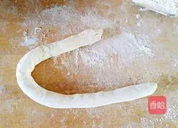 Illustration of making dumplings stuffed with zucchini and fungus 12