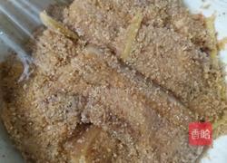 土豆粉蒸肉的做法图解3