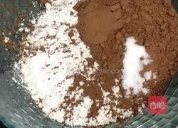 覆盆子草莓蛋糕的做法图解2