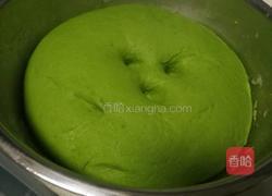 菠菜汁火腿卷的做法图解7