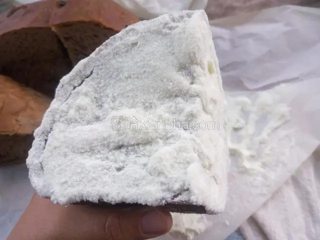 然后蘸满奶粉就完活了