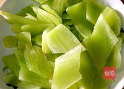 青笋炒鸡胗的做法图解1