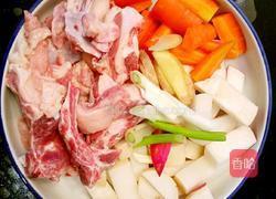 鲁菜大师蒋家菜秘制烧奶香羊排的做法图解1