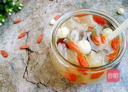 枸杞银耳莲子汤的做法图解11