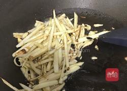 冬笋炒咸菜的做法图解4
