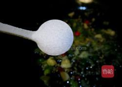 酸汤金针肥牛的做法图解5