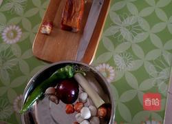 咖喱鱼丸腊肉饭的做法图解1