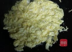 腊肉炒河粉的做法图解2