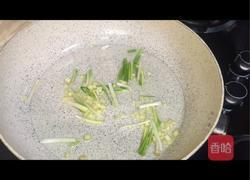 腊肠爆笋片的做法图解2