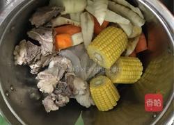 菜干骨头汤的做法图解8