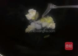 雪豆腐炒香肠的做法图解4