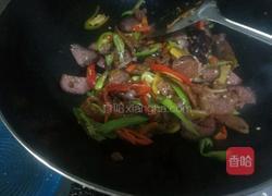 雪豆腐炒香肠的做法图解8