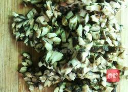 珍珠菜香菇肉馅的做法图解1