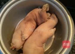 电饭锅酱猪蹄的做法图解3