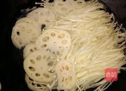莲藕炒金针菇的做法图解3