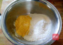 毛毛虫火腿肠馒头的做法图解1