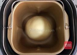 圣诞老人小餐包的做法图解4