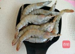 蒜蓉粉丝蒸虾的做法图解2