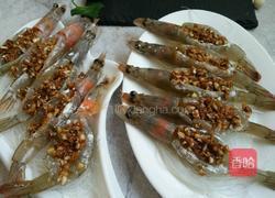 蒜蓉粉丝蒸虾的做法图解10