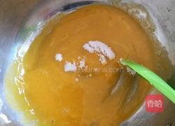 电饭煲制作蛋糕胚步骤的做法图解7