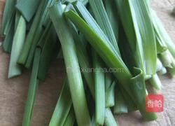 猪血蒜苗的做法图解3