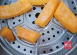 南瓜豆沙馒头的做法图解1