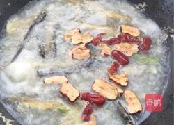 枣杞山药泥鳅汤的做法图解5