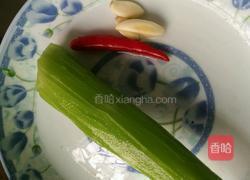 清炒莴笋的做法图解1