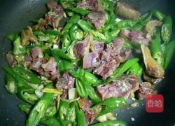 腊鸭腿炒辣椒的做法图解9