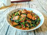 青蒜炒三层肉的做法[图]