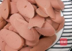 火腿肠炒青椒的做法图解1