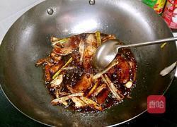 鲁菜大师蒋家菜酱烧炖鲤鱼的做法图解6
