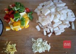 彩椒藕丁的做法图解3