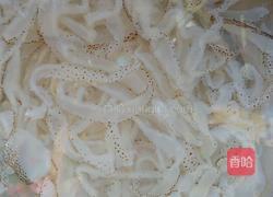蒜苔拌海蜇的做法图解1