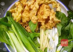 鲁菜大师孔府菜系蒋家菜酥肉炖油菜蒜苗波菜的做法图解1