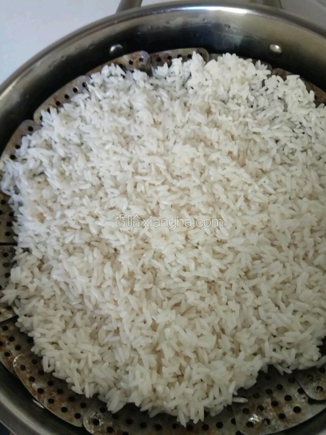 用筛网蒸熟