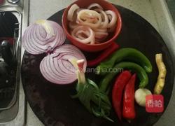 洋葱鱿鱼圈的做法图解2
