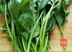 家常水饺的做法图解1