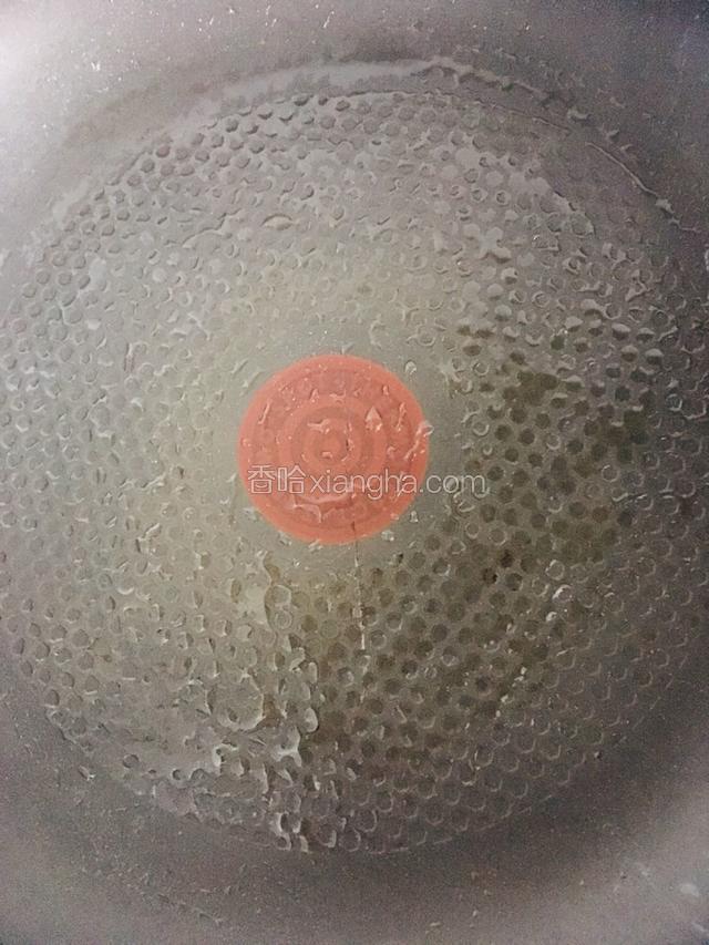 平底锅刷一层薄油