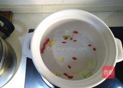 排骨枸杞玉米汤（冬季滋补）的做法图解2