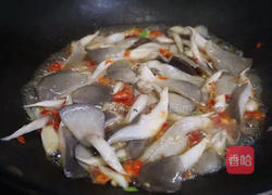 平菇尖椒炒腊肉的做法图解7