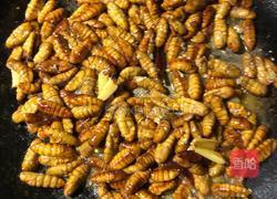 辣炒蚕蛹的做法图解4