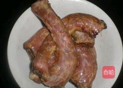 香辣鸡脖的做法图解1