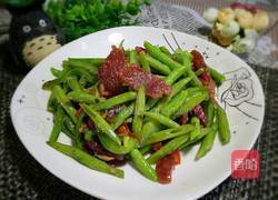 腊肠炒豆角的做法图解10